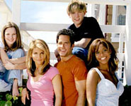 Summerland contains a cast full of hot, young actors!