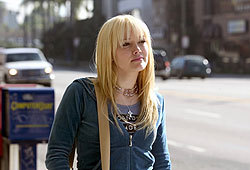 Hilary Duff (as Terri Fletcher) heads to Los Angeles to pursue her dreams.