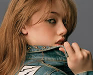 Skye Sweetnam chats at Kidzworld. Check out her celebrity chat transcript right here!