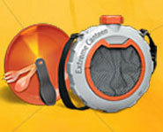 The Extreme Canteen is an all-in-one survival kit from Wild Planet Toys.