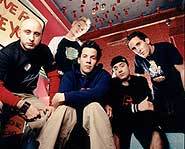 Simple Plan: Pierre Bouvier, Chuck Comeau, Jeff Stinco, David Desrosiers, Sebastian Lefebvre.