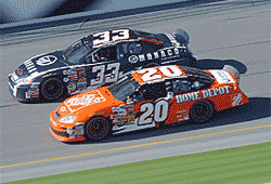 Picture of Tony Stewart racing on the NASCAR circuit.