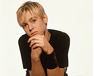 Aaron Carter didn't perform but he introduced *NSYNC instead.
