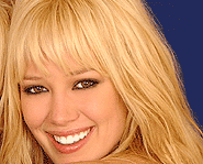 Hilary Duff likes the dramatic effect of smoky eyes.