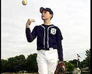 Robbie lives in Sterling Heights, Michigan. His favorite team to watch is the Atlanta Braves.