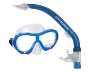 Picture of a snorkel and mask for kids.