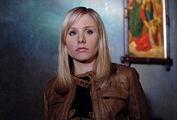 Kristen Bell stars in the CW drama, Veronica Mars.