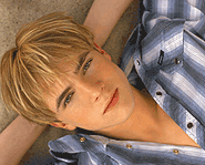 Jesse McCartney plays a surfin' teen on Summerland.