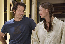 Jennifer Garner plays Gray Wheeler in Catch and Release.